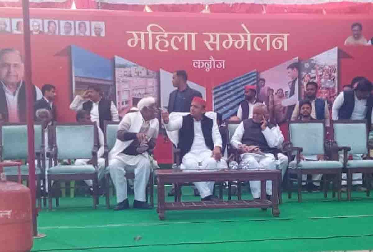 Akhilesh said  A BJP leader has threatened me, my life is in danger