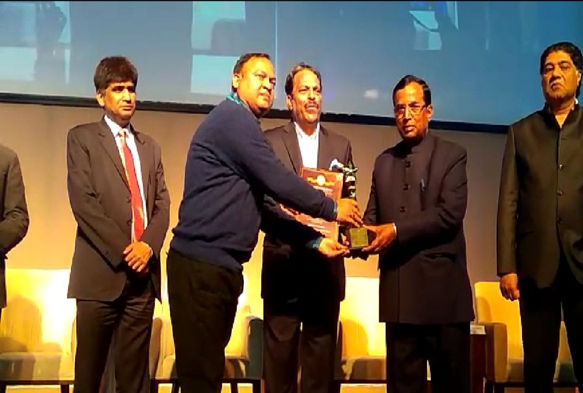 Union Minister said Government trying to solve stakeholders' problems