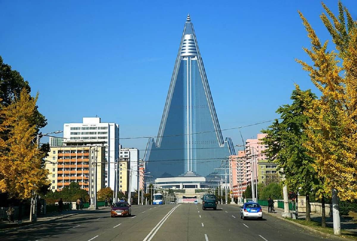 Ryugyong Hotel Of North Korea Known As 105 Building Cursed Hotel In The World