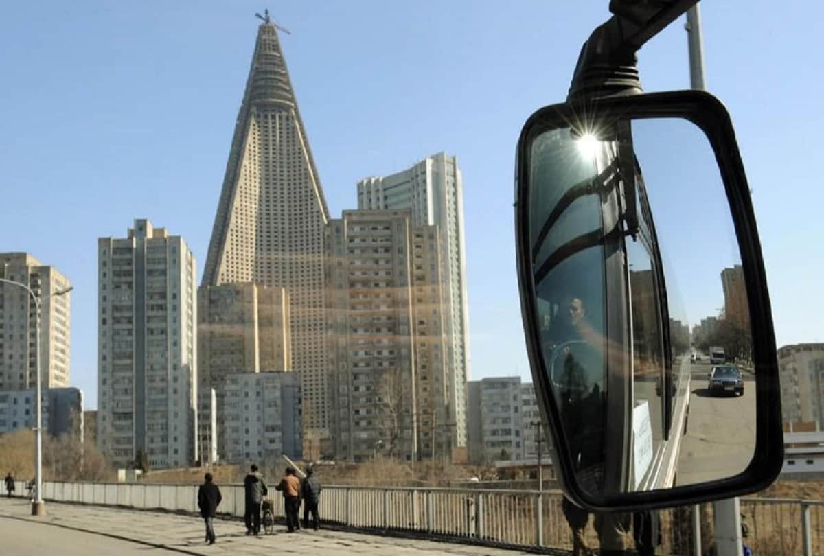 Ryugyong Hotel Of North Korea Known As 105 Building Cursed Hotel In The World