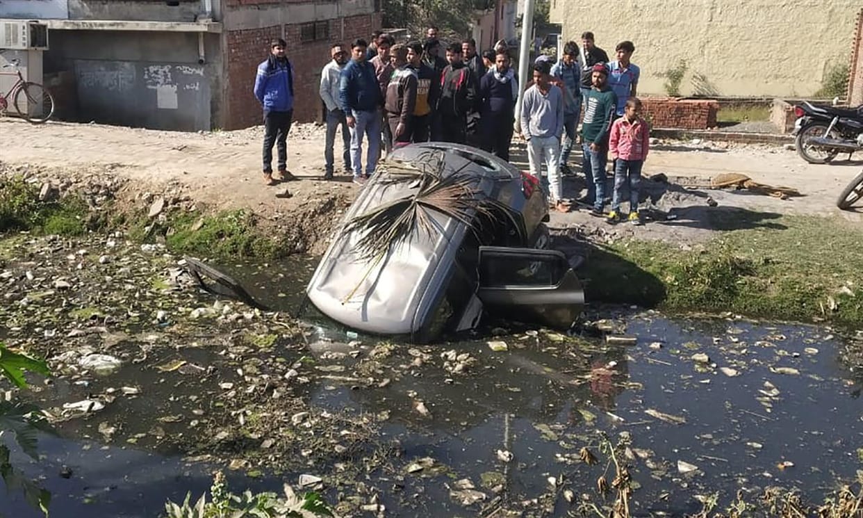 Car falls in drain on quarry bypass, three elderly people died