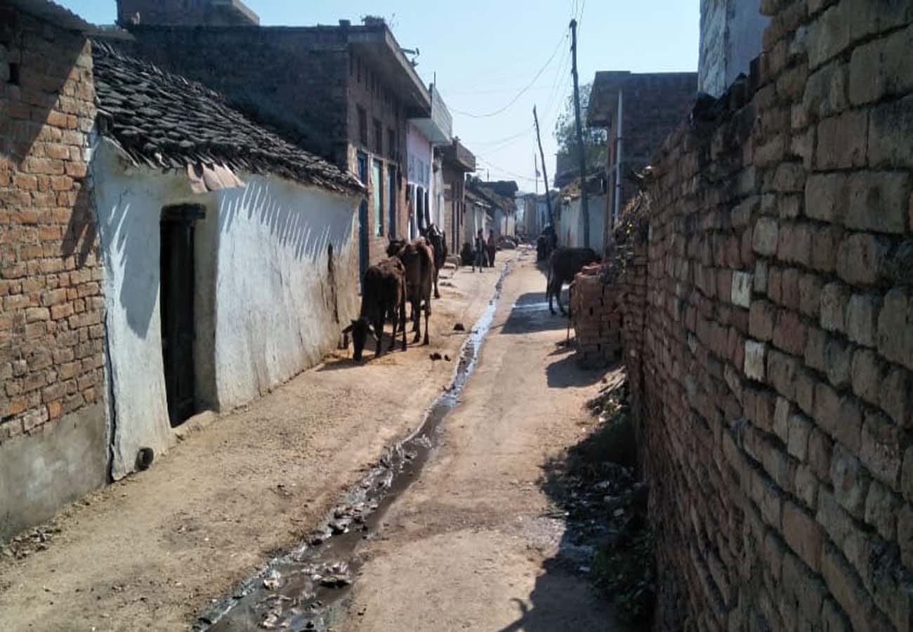 Deadly attack on the inspector in jalaun