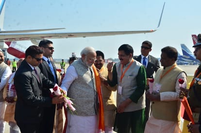 Before Modi's departure at Varanasi Airport, PM Modi gave this big lesson to BJP workers