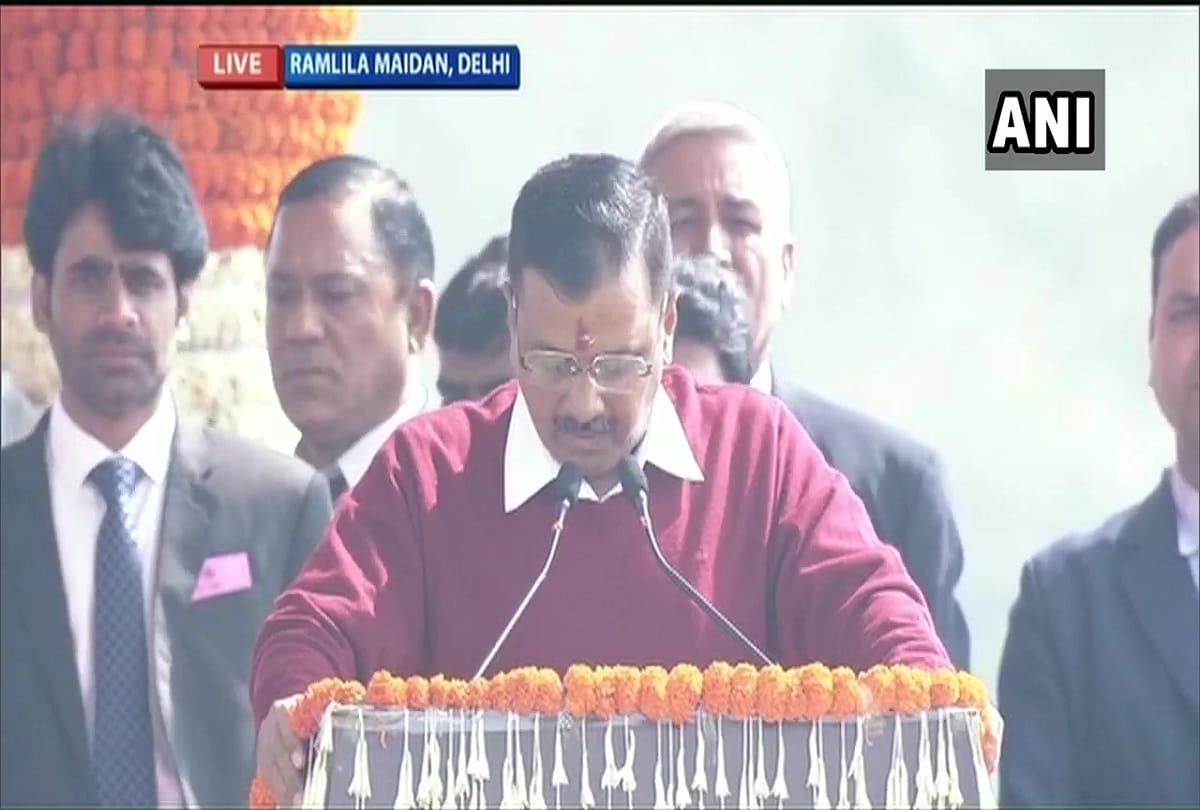 Arvind Kejriwal Delhi CM Oath Ceremony Live Updates in Ramlila Maidan Latest News in Hindi