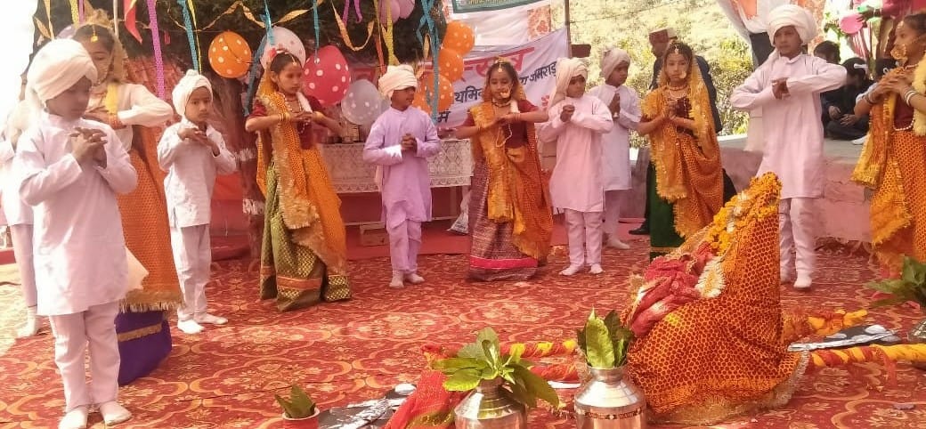Anniversary of two schools was celebrated with pomp