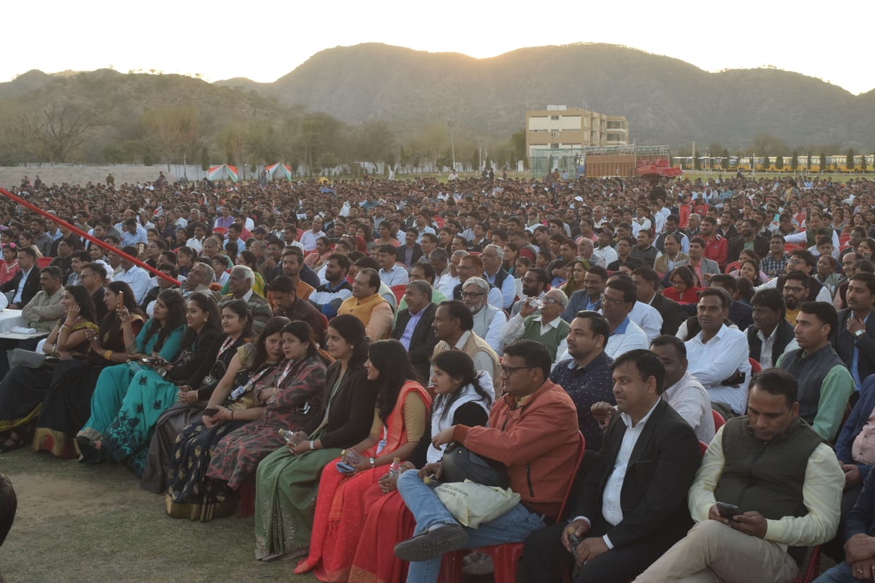 Kumar Vishvas in Mahendergarh