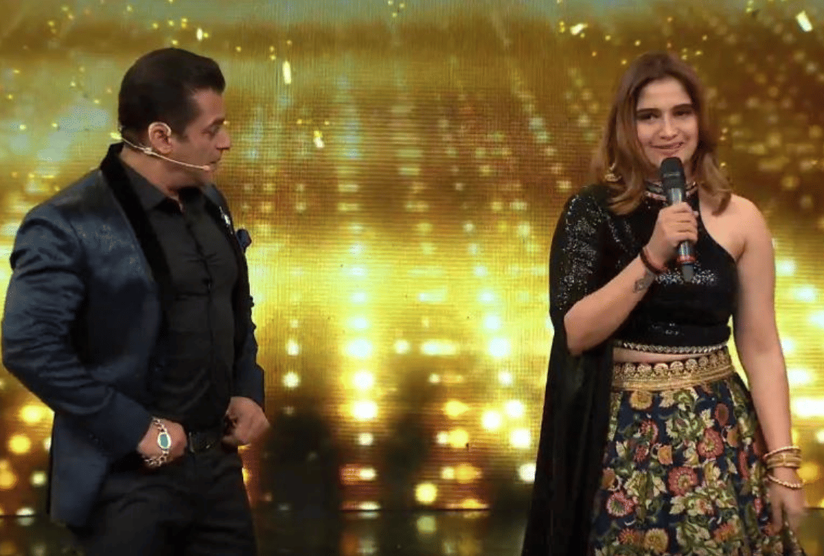 Bigg Boss 13 Grand Finale 2020 Live Updates Aarti Singh evicted