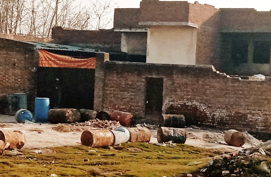 Industry is spreading poison among the population, 'havoc' on the breath