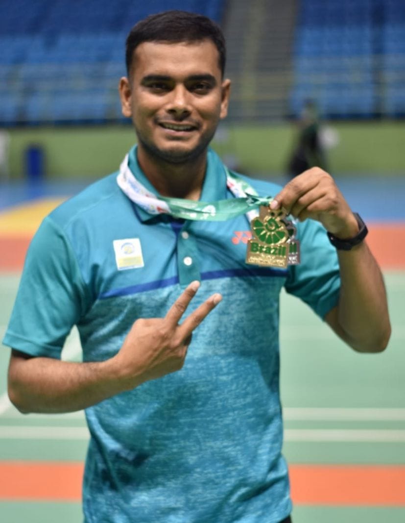 Manoj wins gold medal
