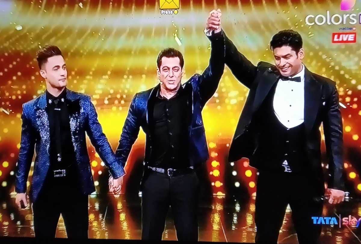 Bigg Boss 13 Social Media Reaction On Sidharth Shukla Says Salman Khan Please Leave this Show