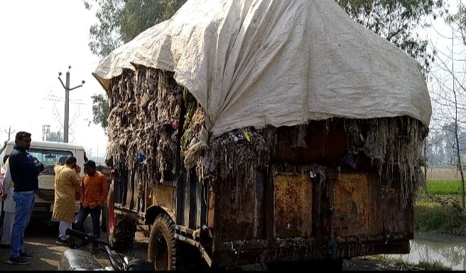 Polythene-laden tractor trolley caught