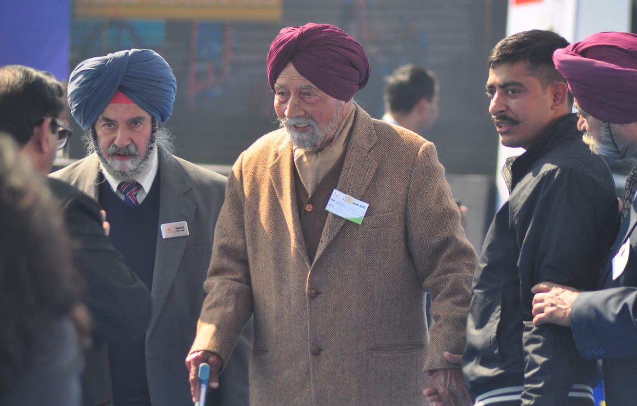 Meet the pre-independence man .. Pek campus becomes Gulzar