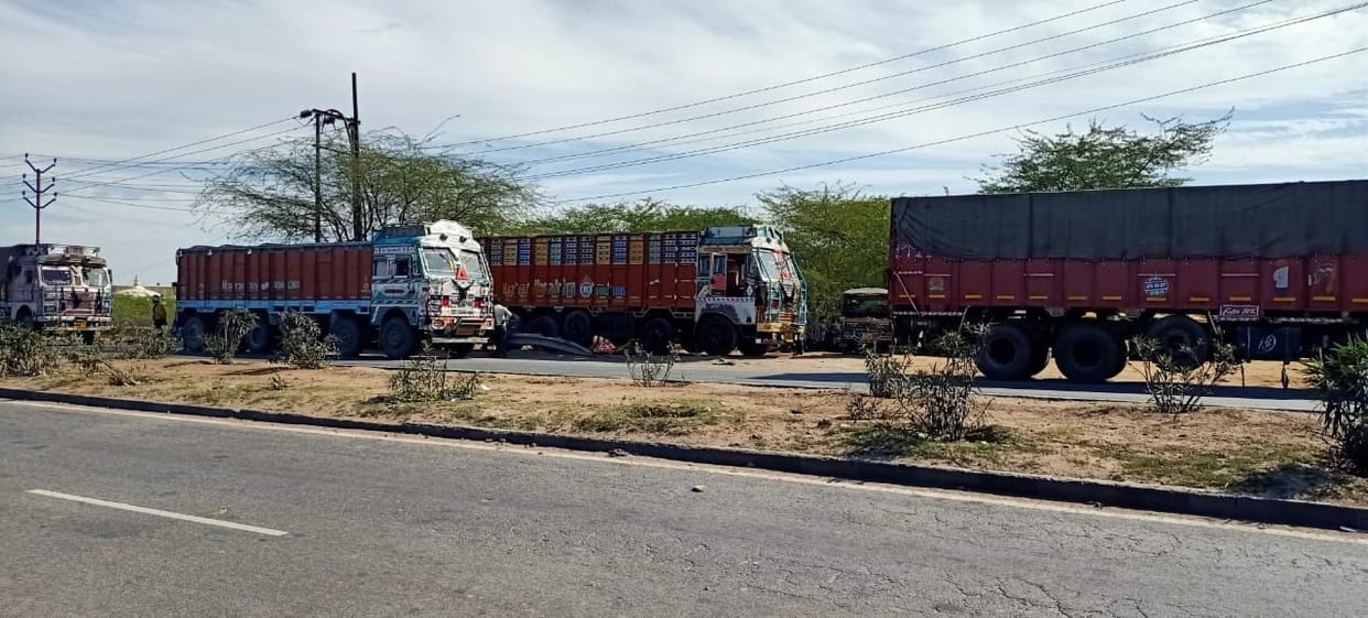 illegal parking in highway