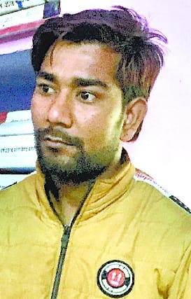 SSB jawan turned out to be a fraud, beaten the driver himself and ran to the police