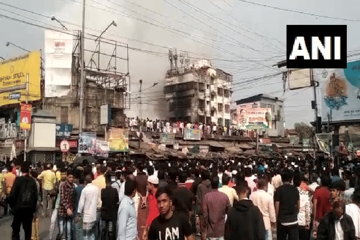 Fierce fire in West Bengal Kolkata Rajabazar area