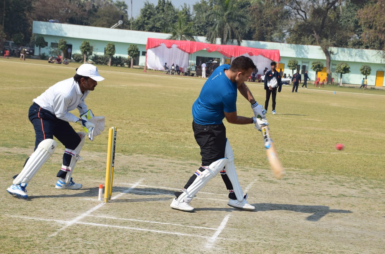The District Magistrate's XI reported the Journalist XI beat by eight wickets