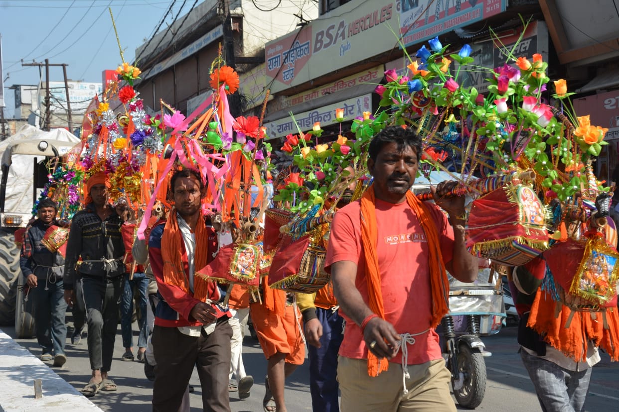 Roorkee road resonates with bol bomb