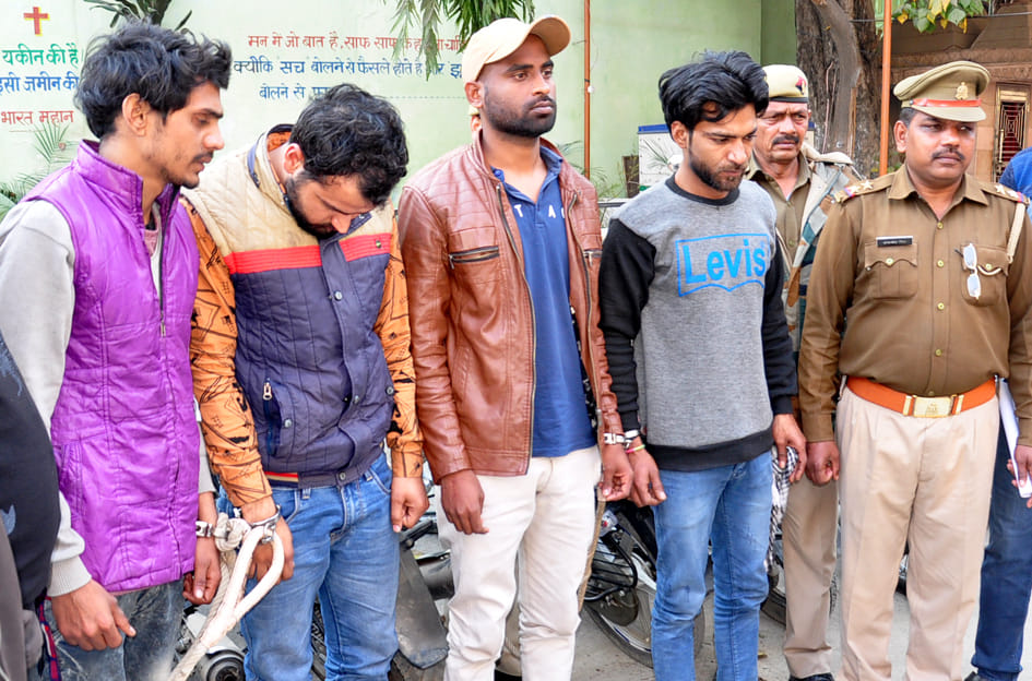 Four members of a vehicle thief gang arrested