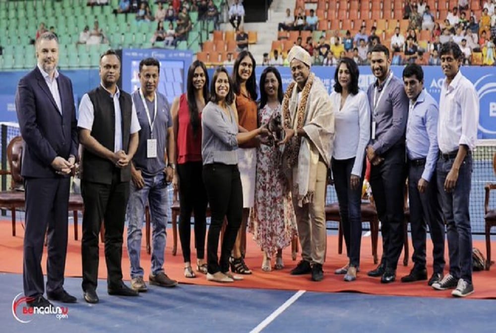 Leander Paes felicitated on last day of Bengaluru Open 
