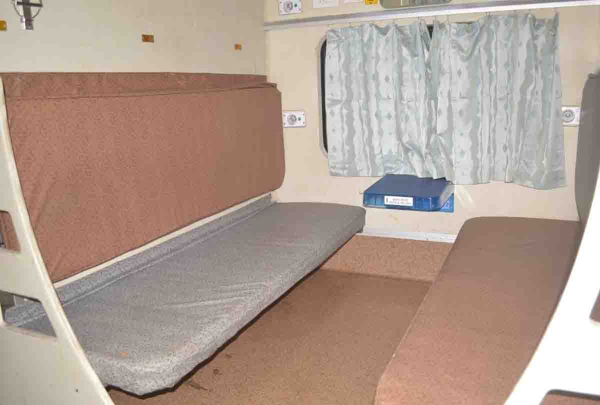 inside photos of mahakal express