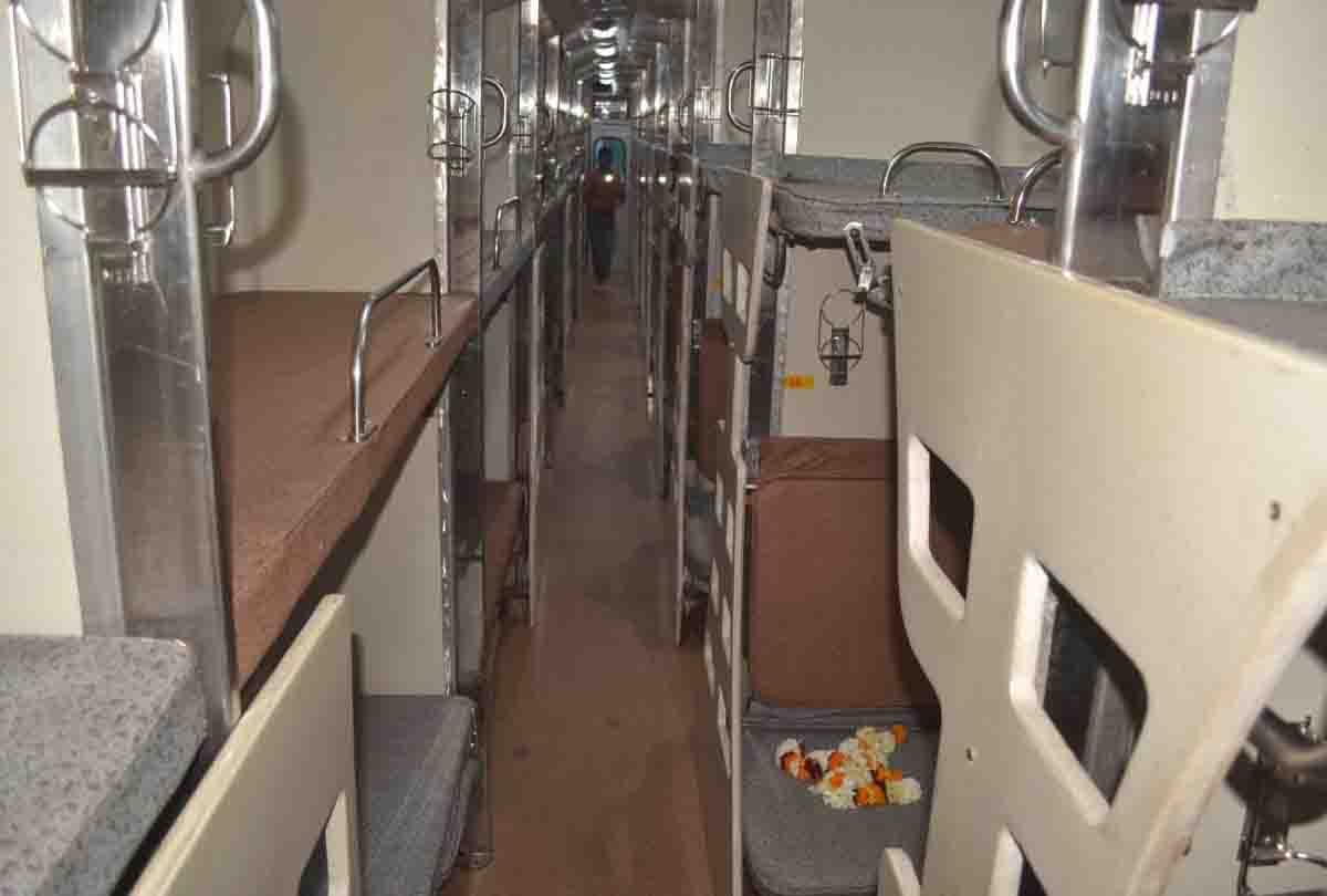 inside photos of mahakal express