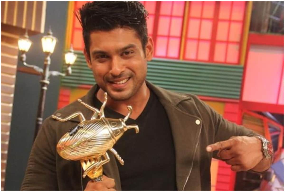 Bigg Boss 13 Winner Siddharth Shukla Share Photo With Gifts by Fans and Say Thanks to Them