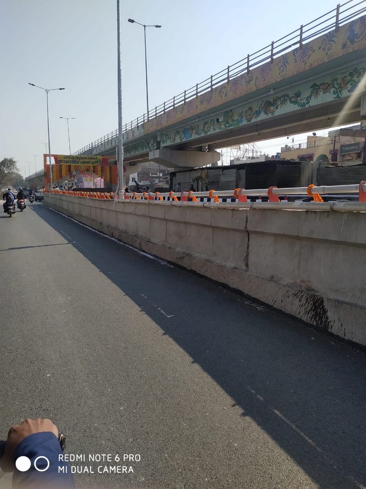 Passing through Madhinath flyover at night is not free from danger