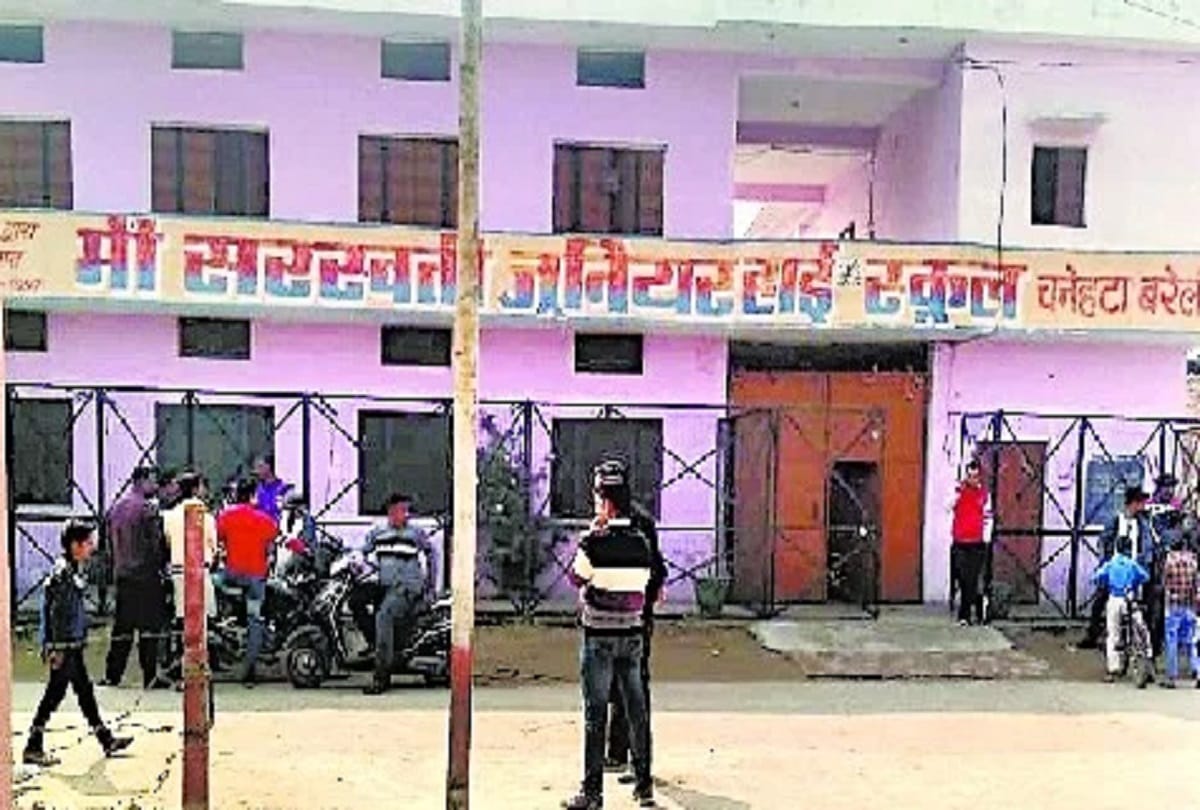 Police threatens manager to bomb school including children
