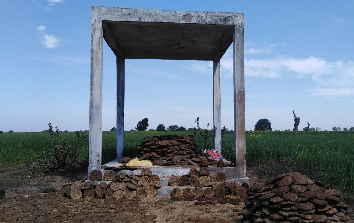 Dabang people capture from lack rupees made Muktidham