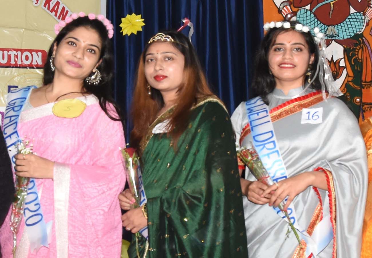 Farewell ceremony organized in women's college in kanpur