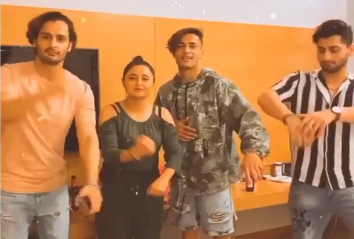 Bigg Boss 13 Rashami Desai Shares Video Eating Pasta and Enjoying With Asim