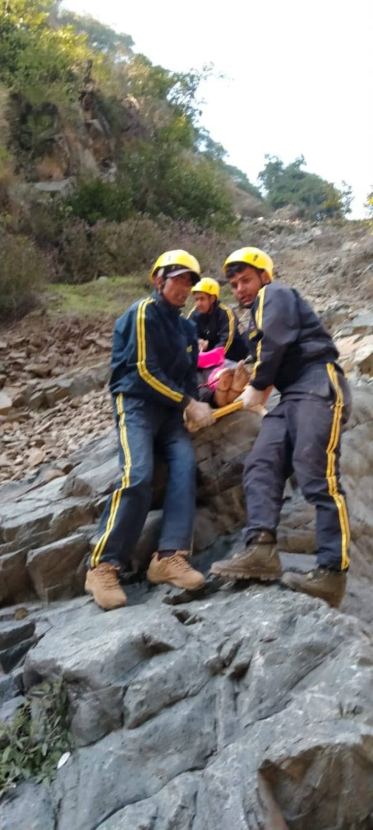 Uttarkashi Car Accident: seven died, Old eyes kept waiting for dear ones