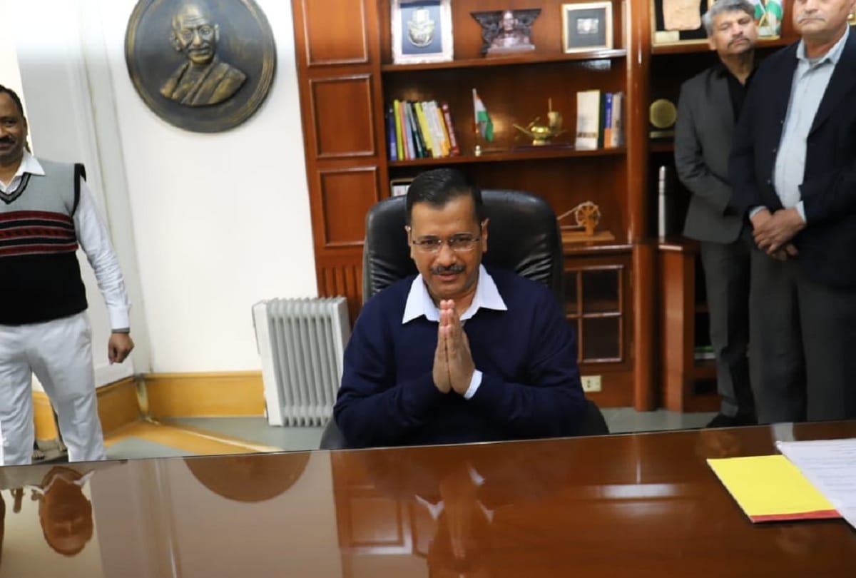 delhi high court stays proceedings against Kejriwal defamation case by BJP leader