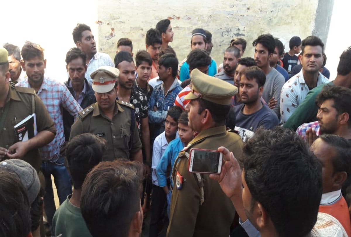 High tension power cable fall on road, women died, Police investigation underway
