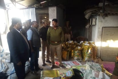 police caught fake fertilizer factory, three arrrested in lucknow