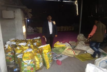 police caught fake fertilizer factory, three arrrested in lucknow