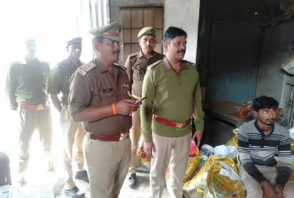 police caught fake fertilizer factory, three arrrested in lucknow