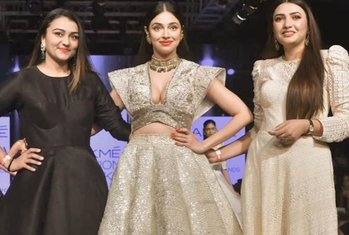divya khosla kumar got oops moment in lakme fashion week 2020