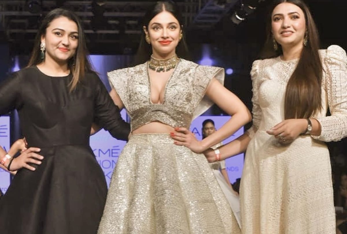 divya khosla kumar got oops moment in lakme fashion week 2020
