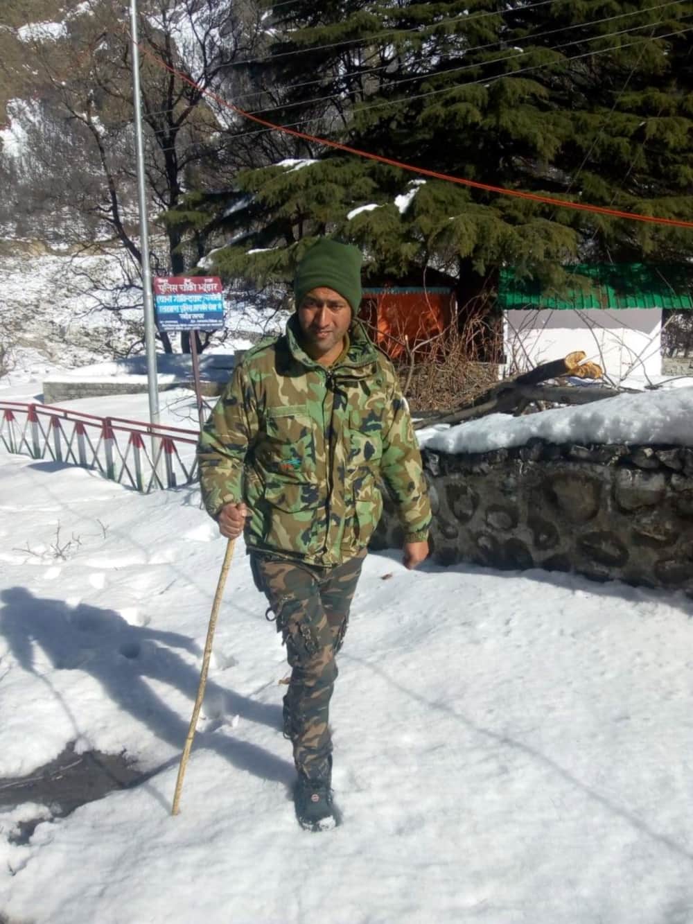 uttarakhand : Hemkund Sahib covered with snow