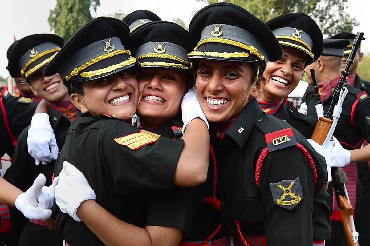 International Women's Day 2023: Women Officers Of Indian Armed Forces know Name and Achievement in Hindi