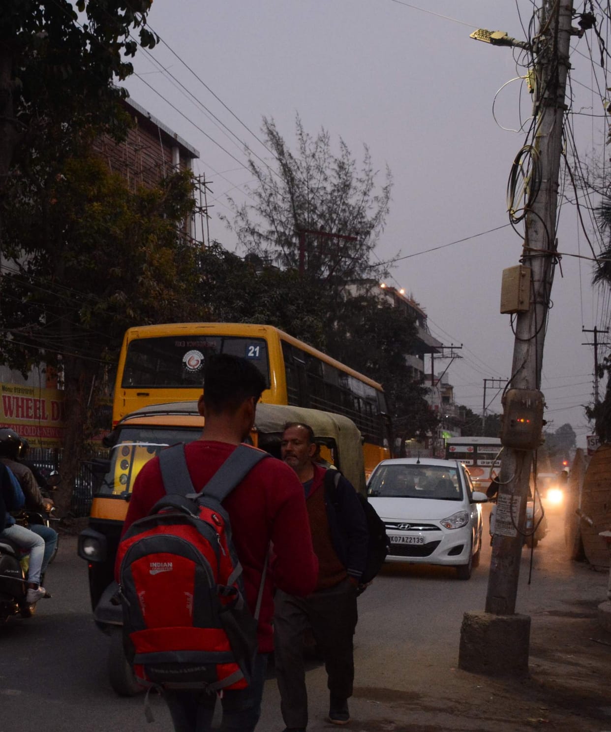 The 'monkey race' was enough but could not move the 'dangerous' pole