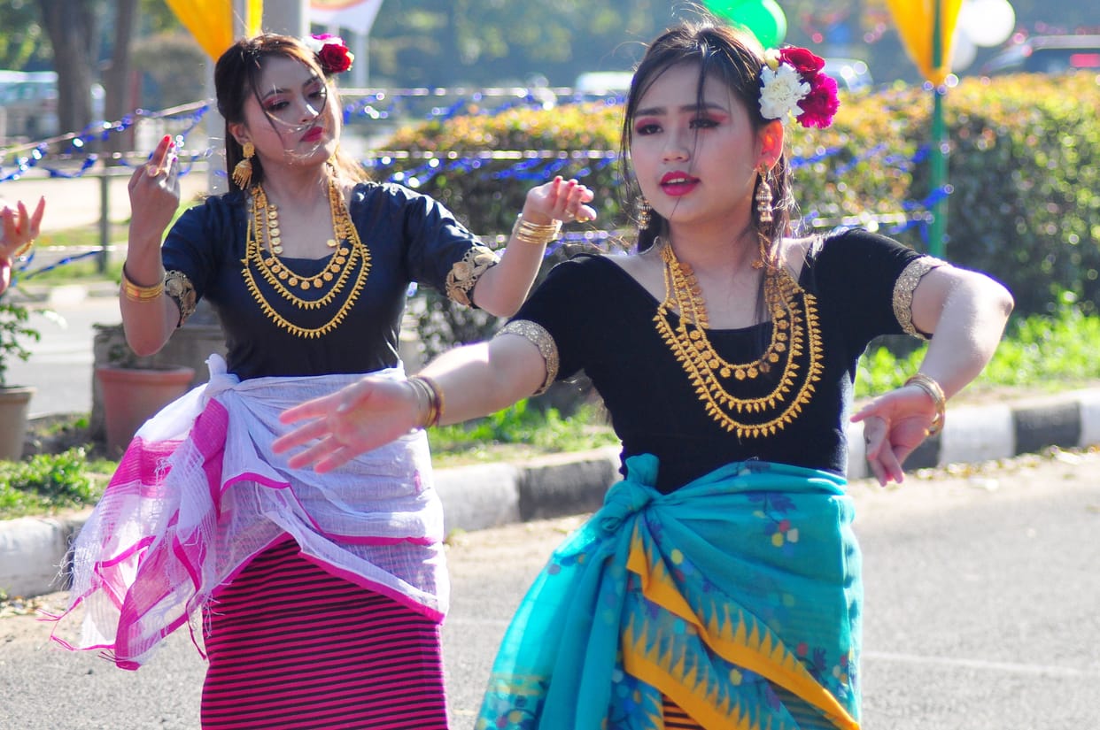 Fascinating view at Matka Chowk .. Bhangra, Manipuri folk dance scattered