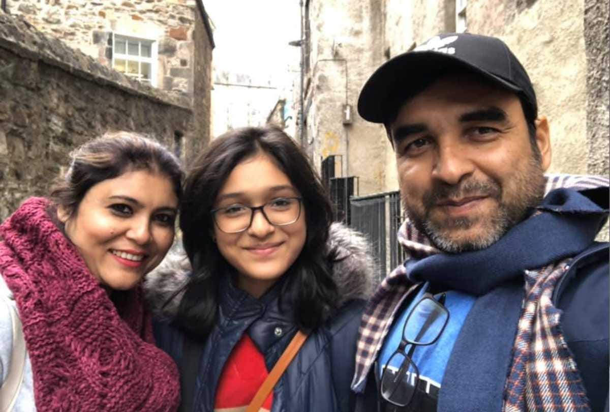 pankaj tripathi wrote open letter for her wife and daughter