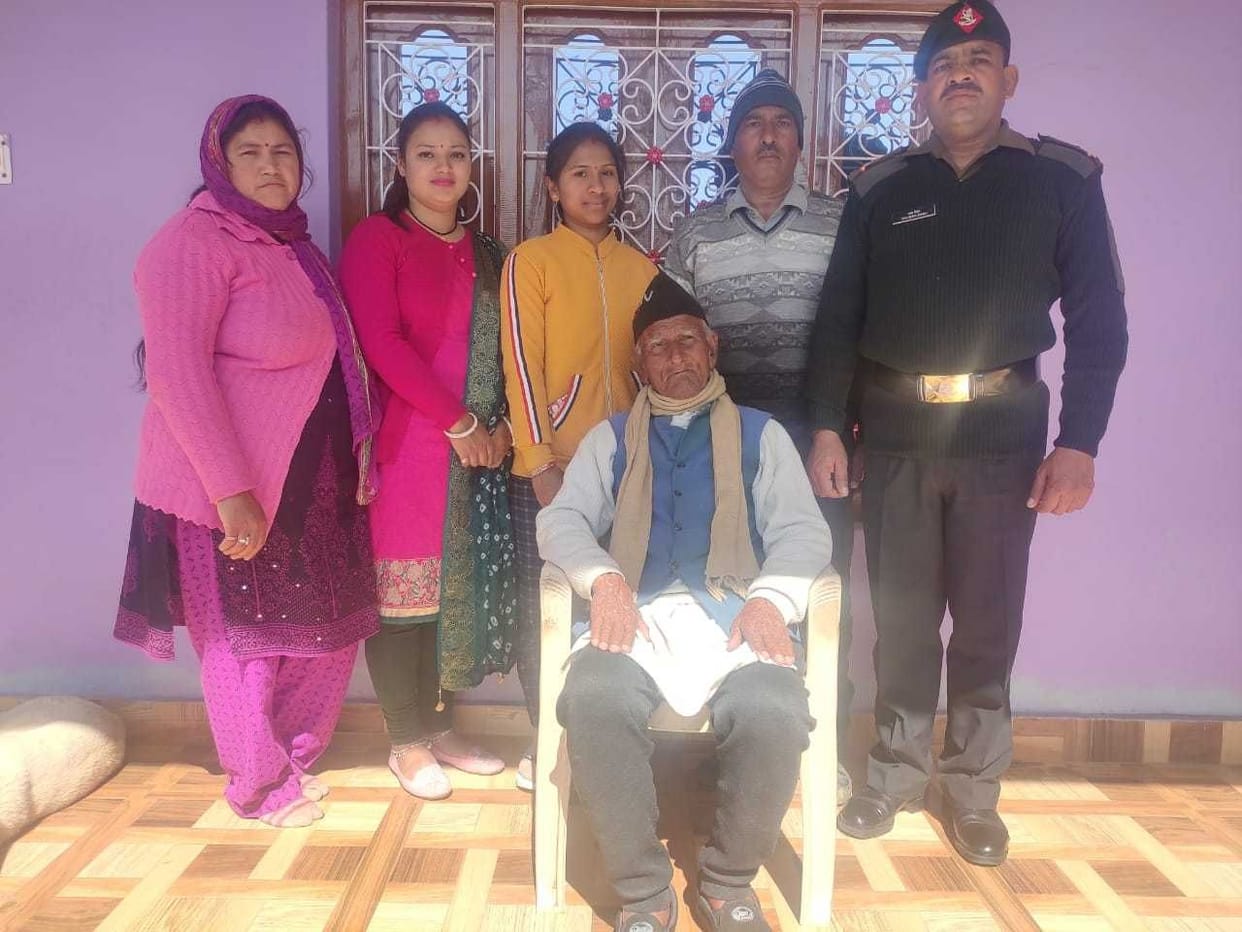 Elderly Veerchakra winner Samant's health