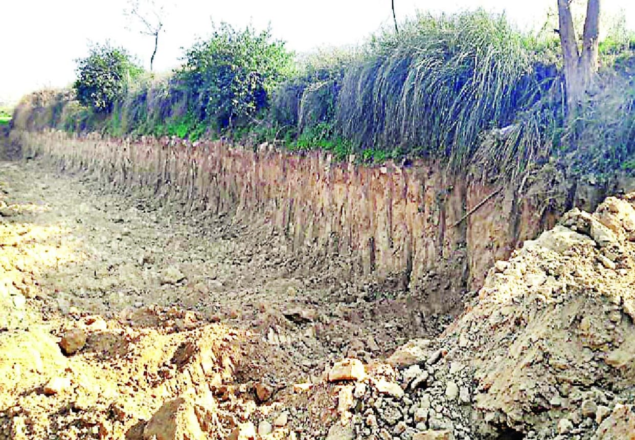 Illegal mining in Kanpur, big accident can happen anytime