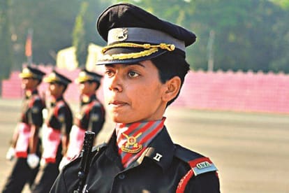 demonstration of the power of women soldiers helped the Supreme Court decide Permanent commission
