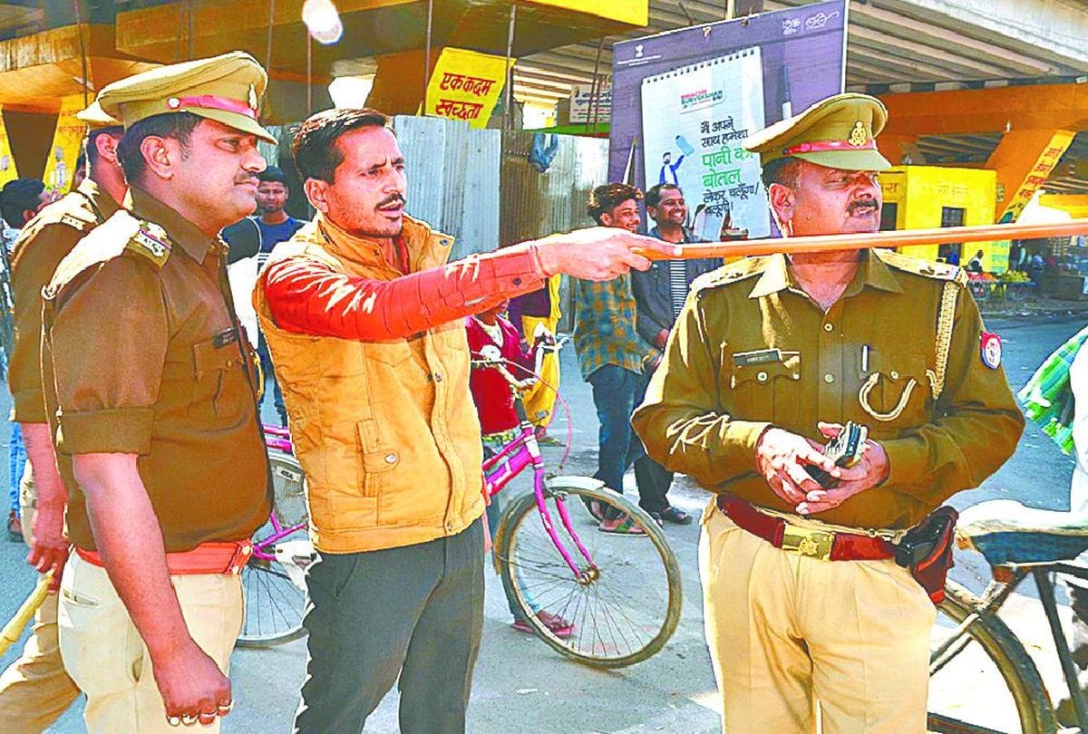 ssp firozabad gave charge of co traffic to a common man for two hours