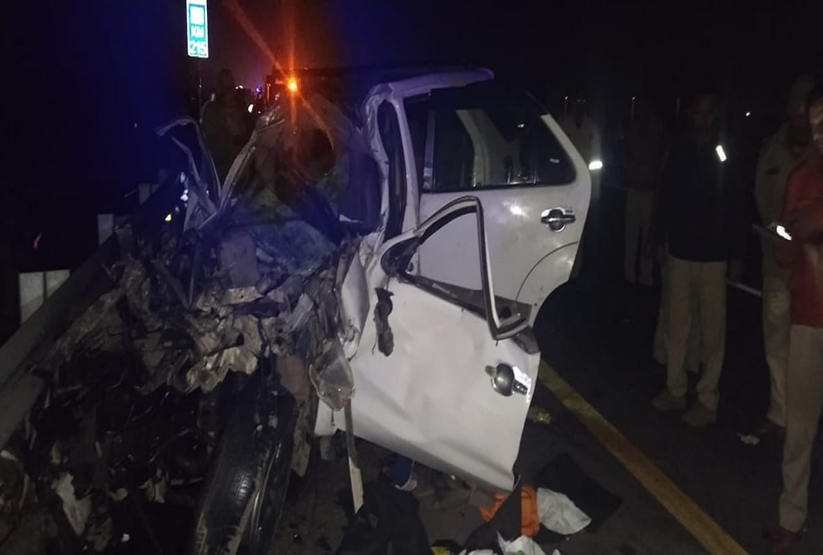 kanpur big road accident bus collision with car