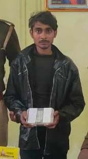 Reward crook accused of loot from oil mill
